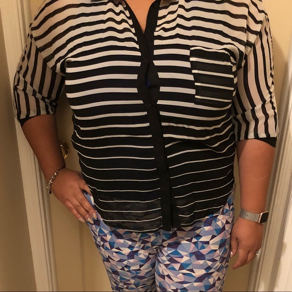 Black and White Stripped Blouse - Picture 3 of 4